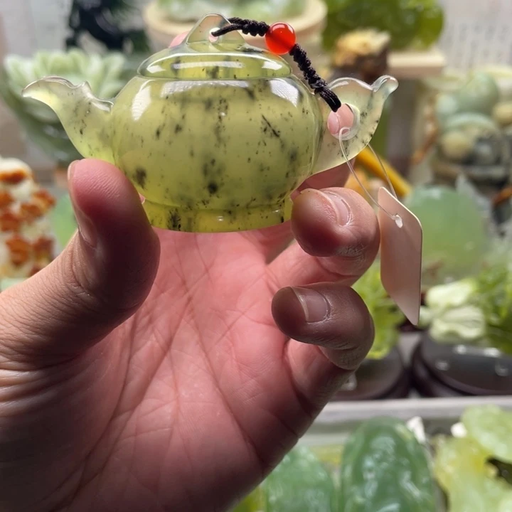 蛇纹石玉未镶嵌四大名玉手把