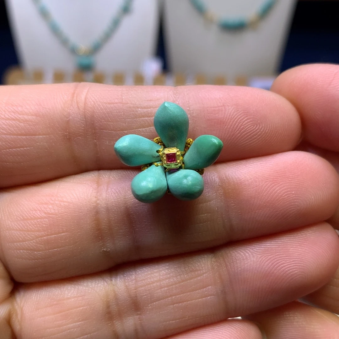 绿松石18K金镶嵌卡子