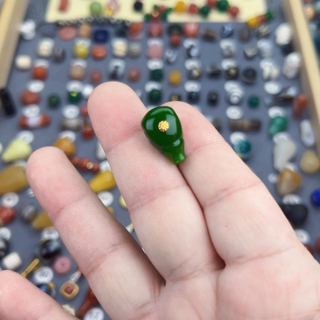 玛瑙/玉髓饰品未镶嵌琳*