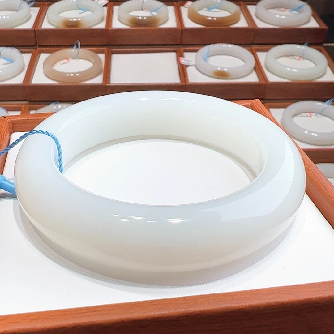 和田玉手镯5657未镶嵌