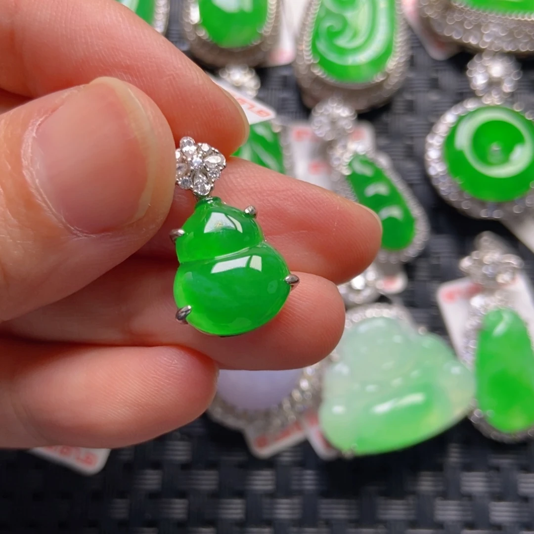 翡翠银S925镶嵌颈饰葫芦吊坠