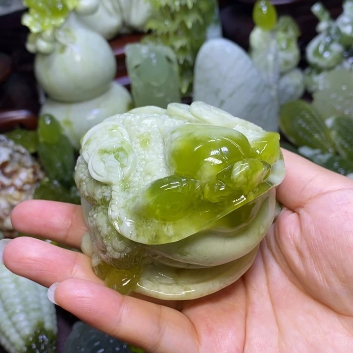 【闪购商品】蛇纹石玉未镶嵌小摆