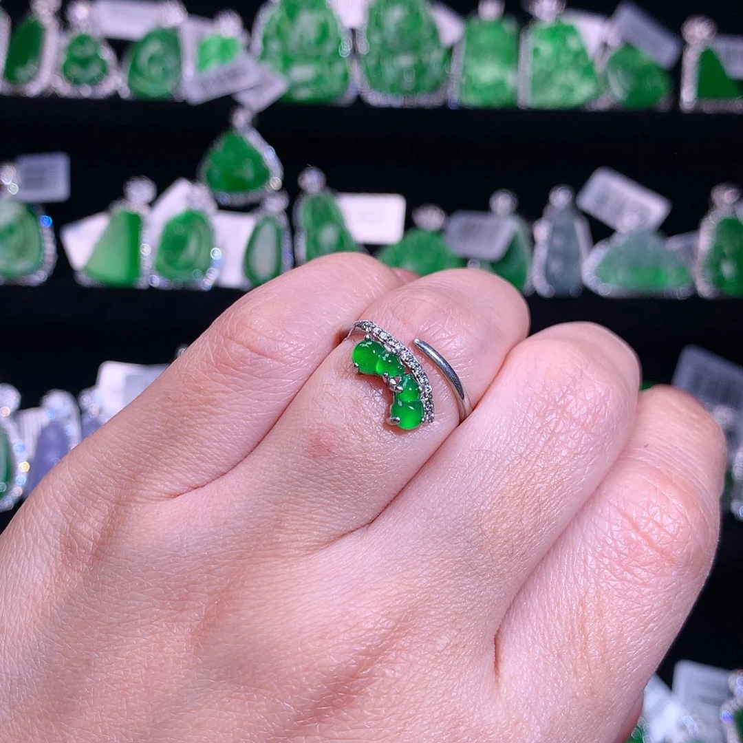 【闪购商品】银S925镶嵌戒指翡翠