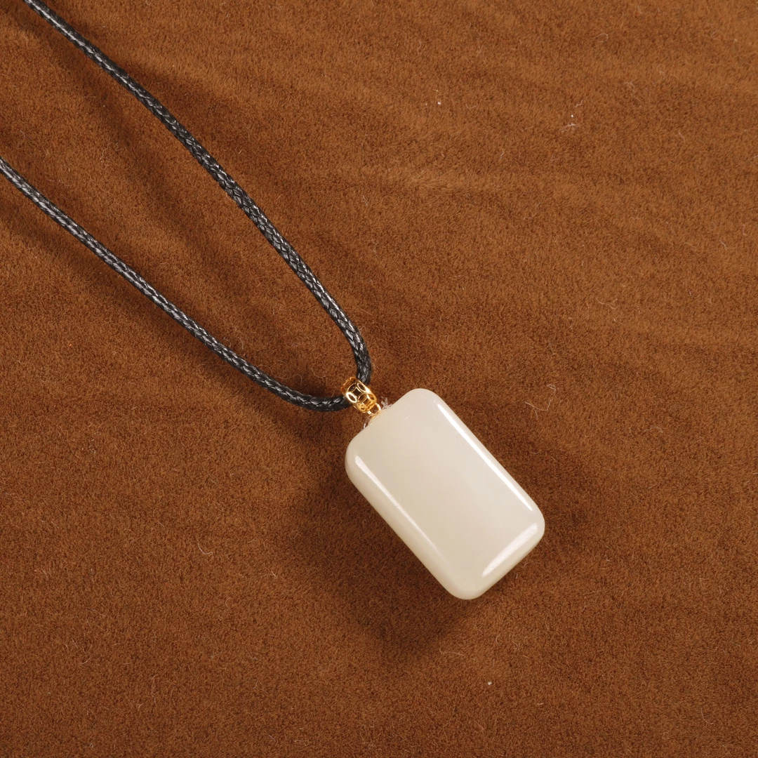 【汪氏精品】和田玉18k小方糖 1490-G8 多样性发其一