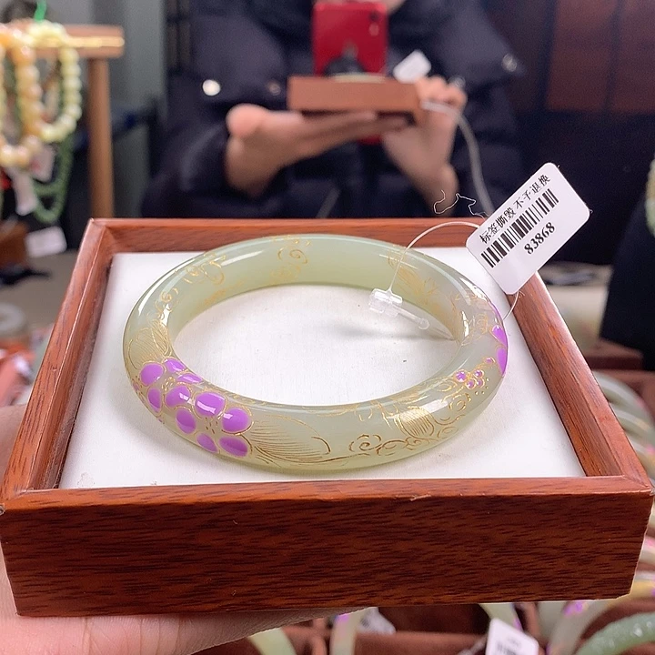 和田玉手镯未镶嵌55/56