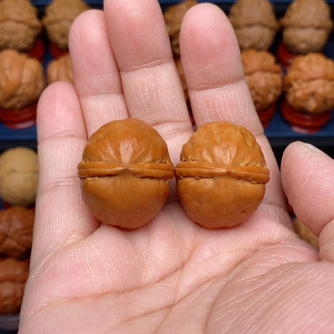 把件文玩核桃手捻野生精品龙珠
