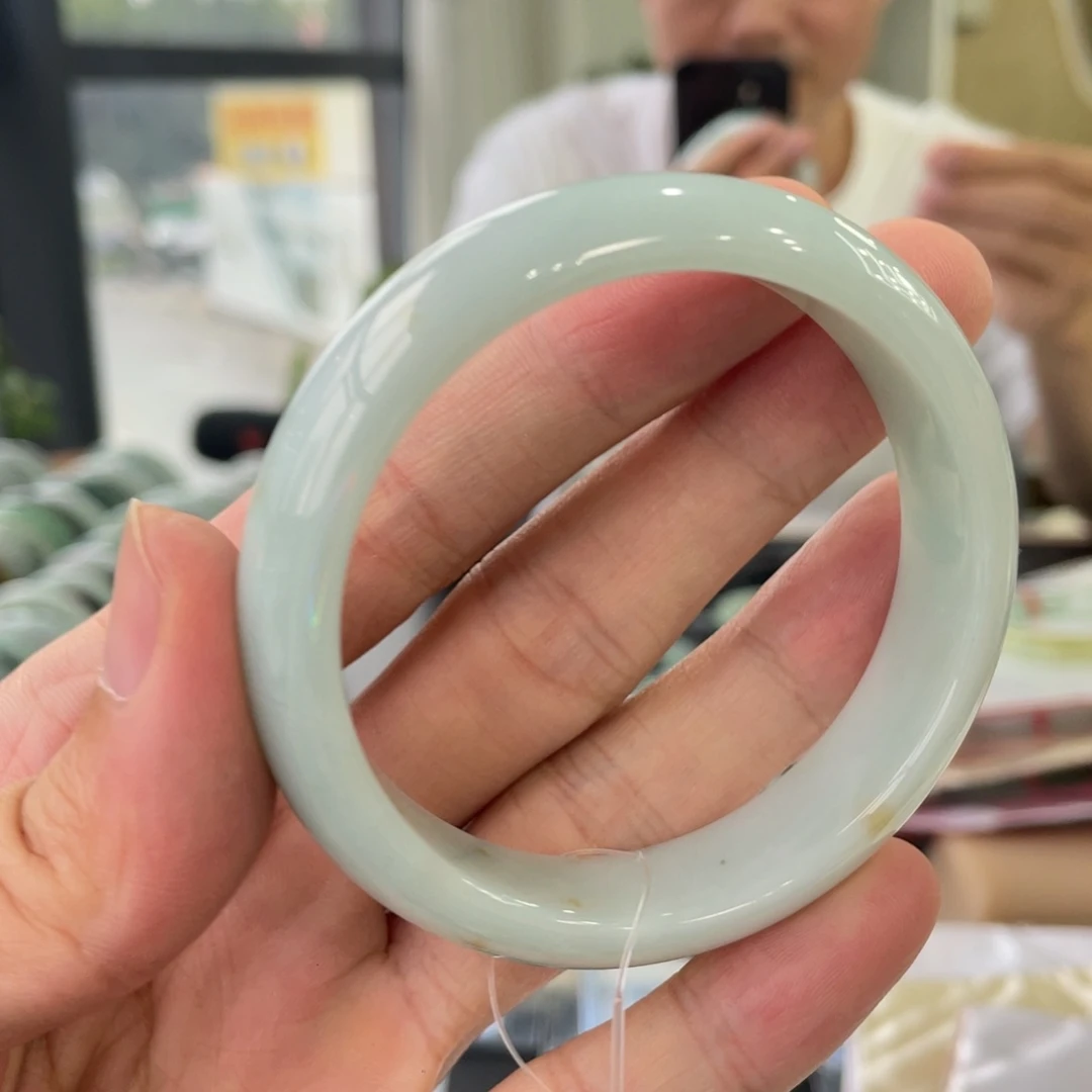 翡翠未镶嵌手镯56