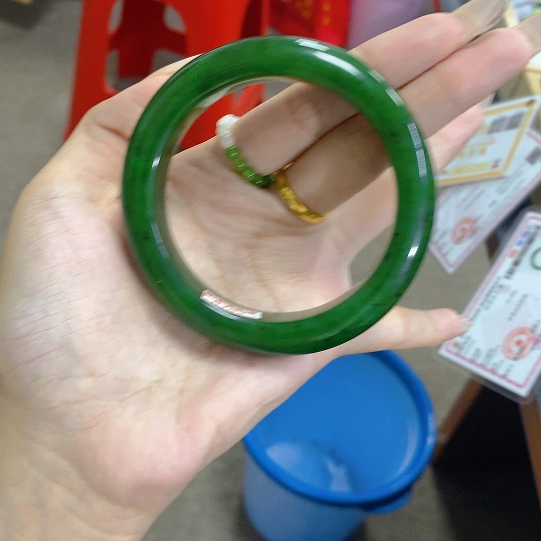 刘***之未镶嵌手链和田玉