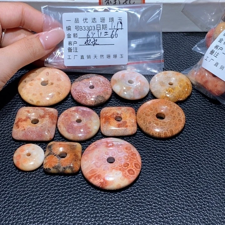 硅化珊瑚（珊瑚玉）颈饰合金*‍****3303
