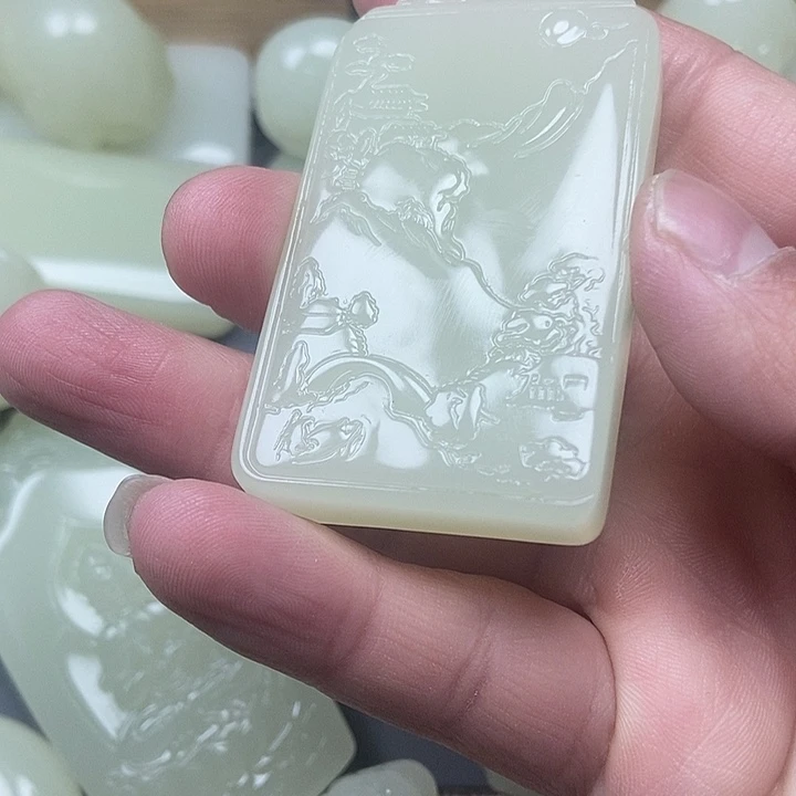 和田玉（青白玉）未镶嵌颈饰