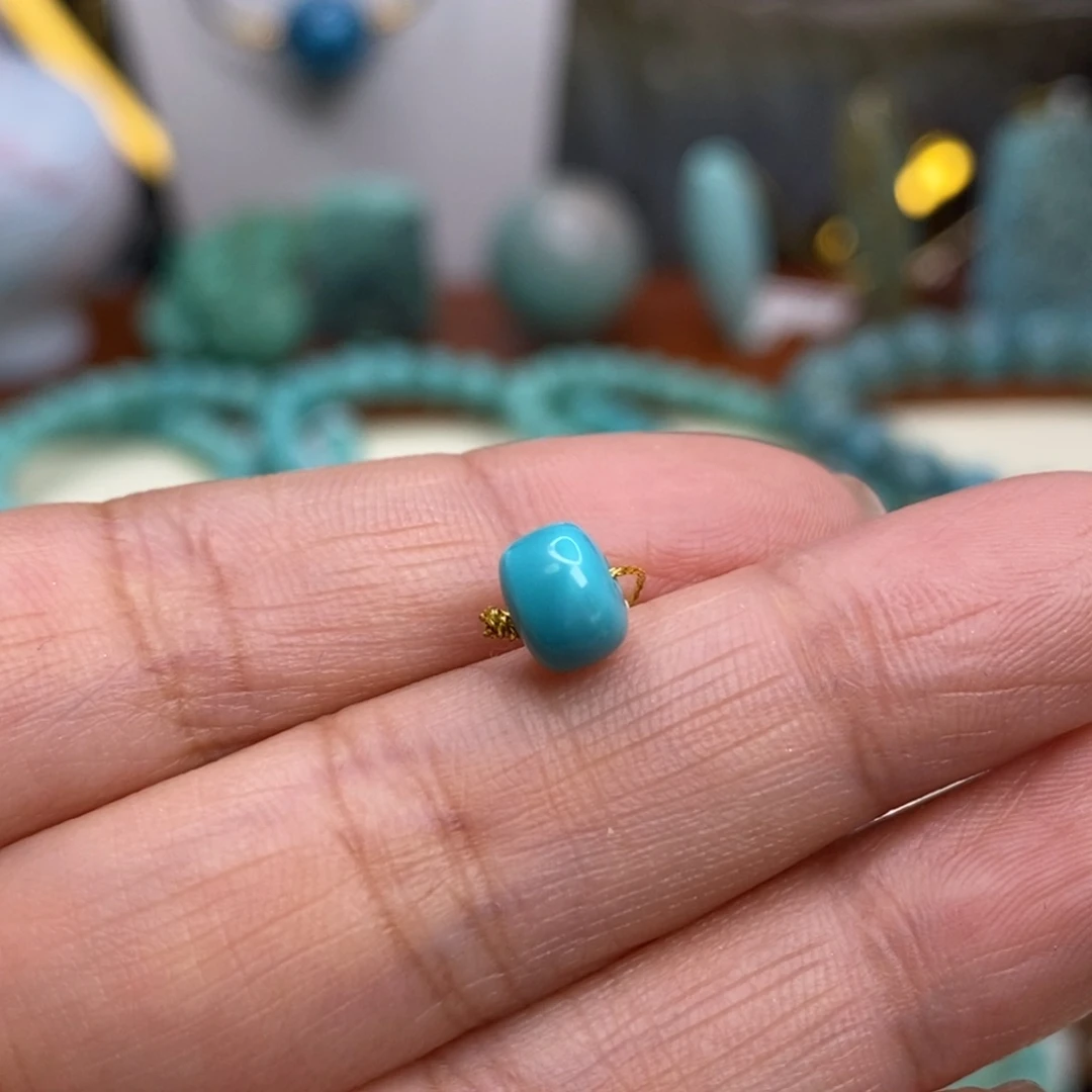 绿松石未镶嵌珠宝奇石6.4×4.9