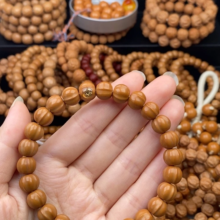 猴头核桃吊坠全品无暇小鲨鱼