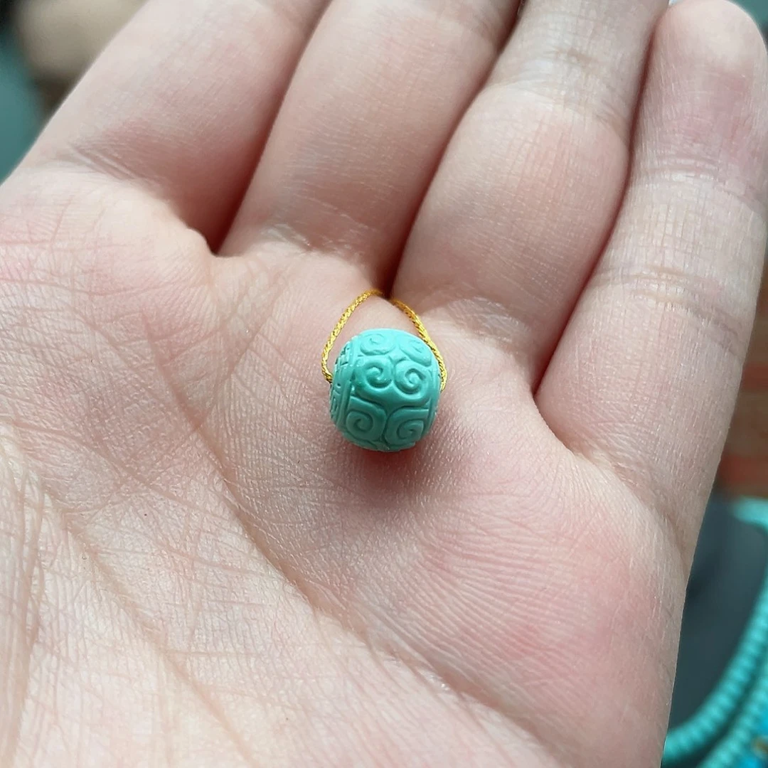 绿松石颈饰未镶嵌