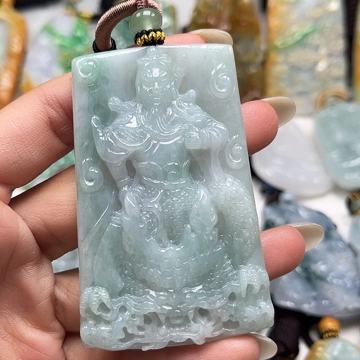 翡翠未镶嵌颈饰关ery