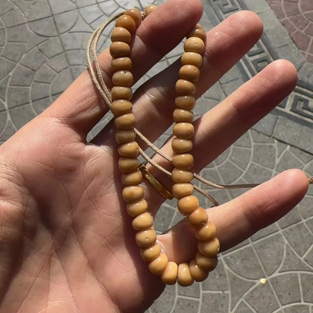 龙脊菩提蒜瓣手持8mm左右尺寸，带月龙脊