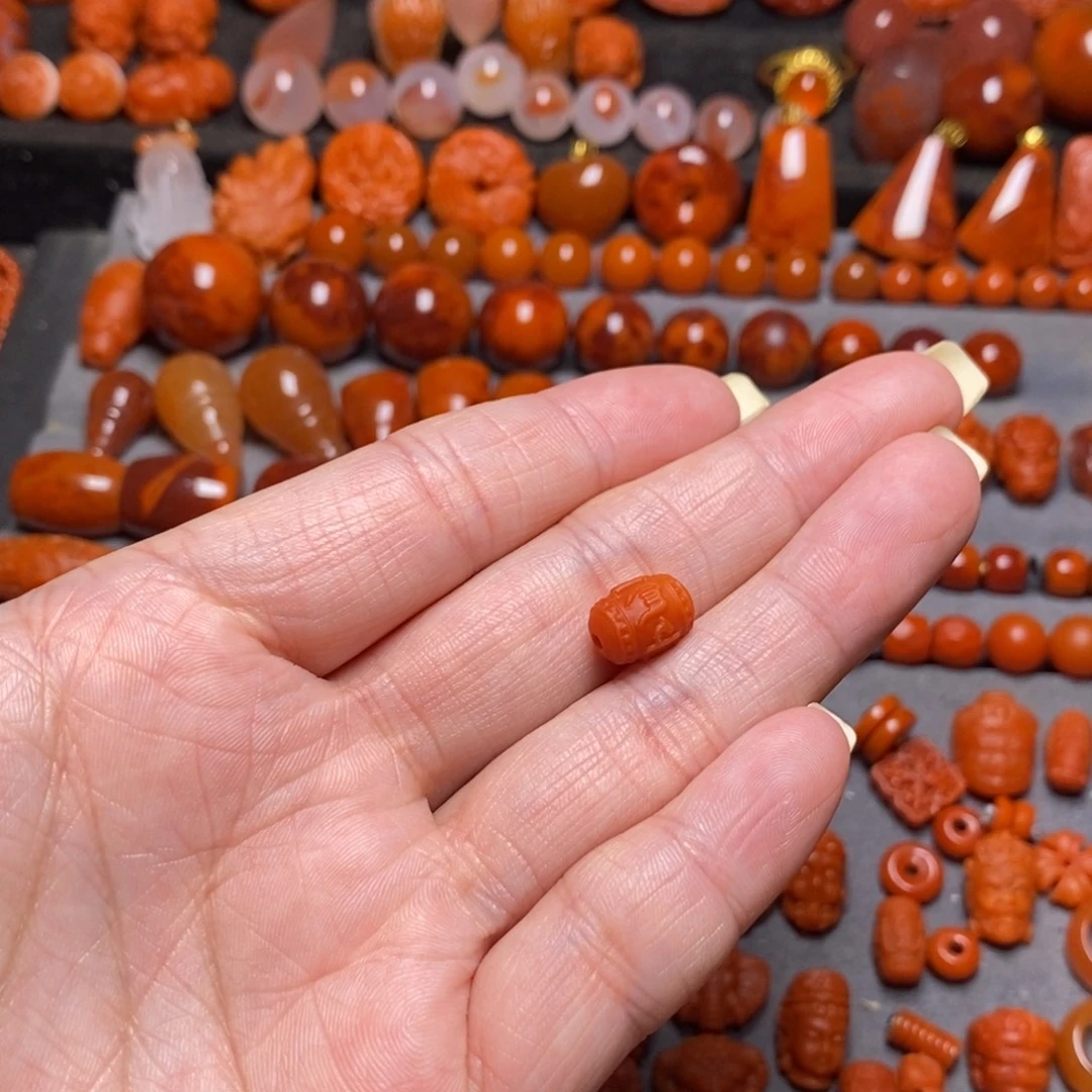 南红玛瑙未镶嵌手链