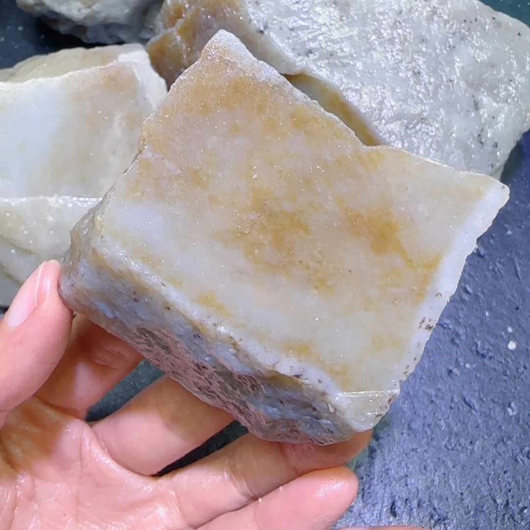 和田玉未镶嵌珠宝半成品