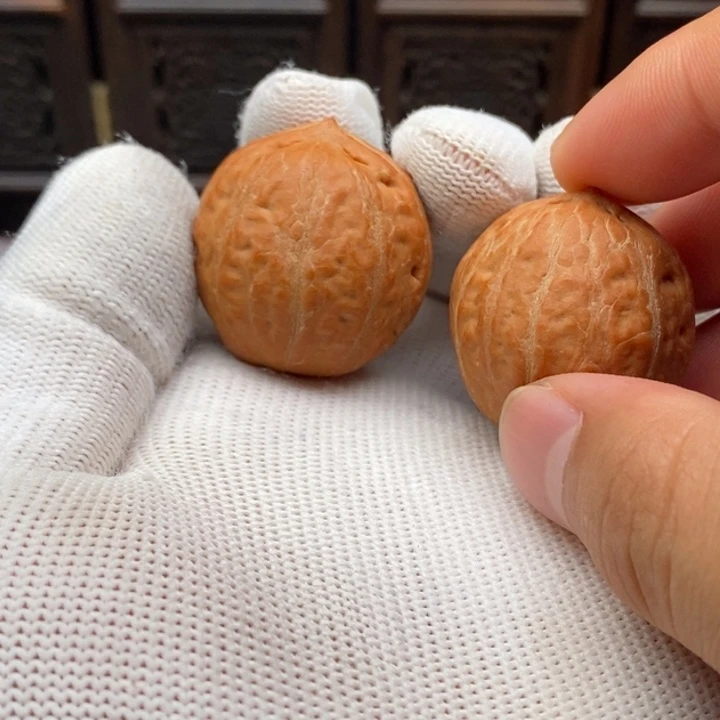 文玩核桃把件龙珠