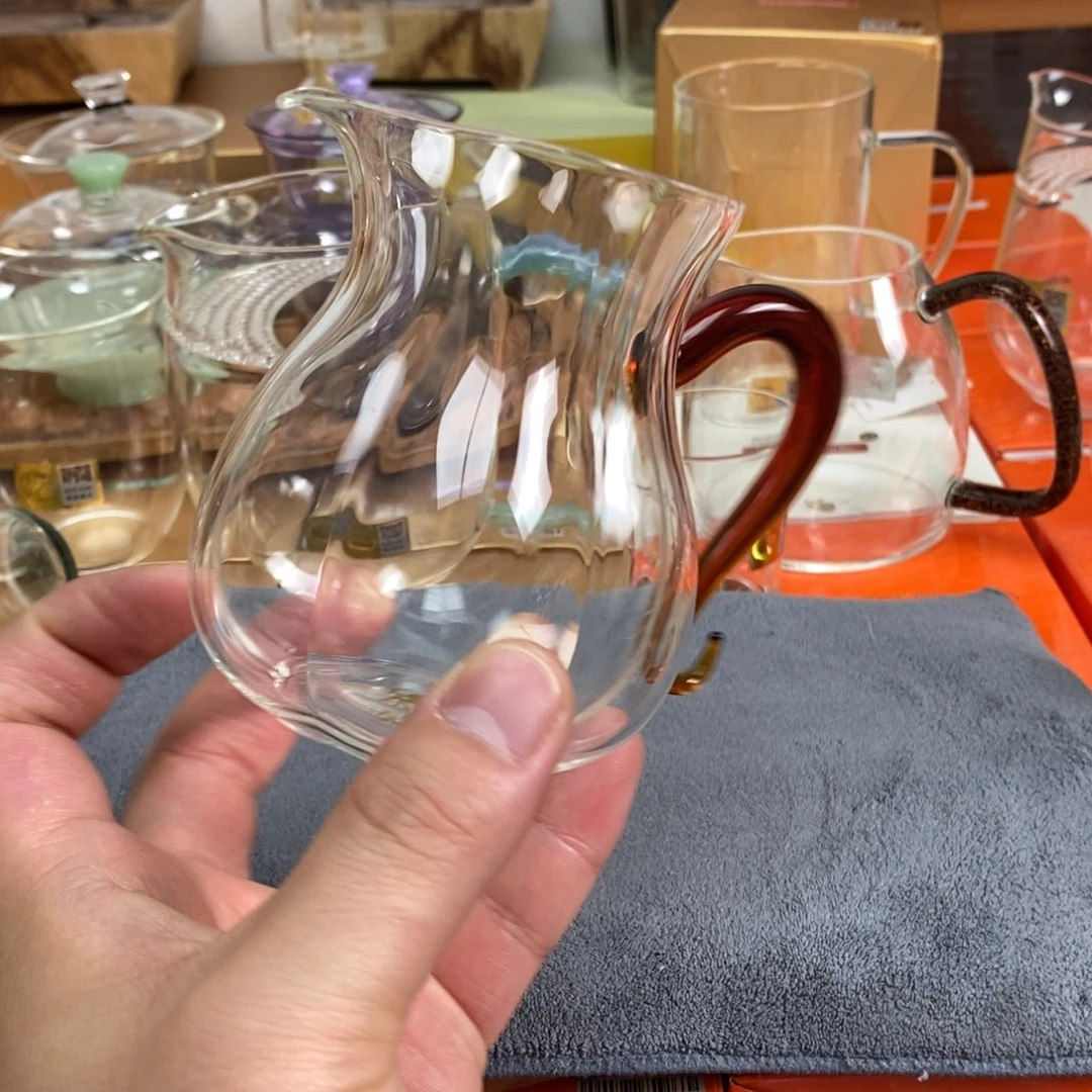 蔓妍茶海琥珀色样品微瑕