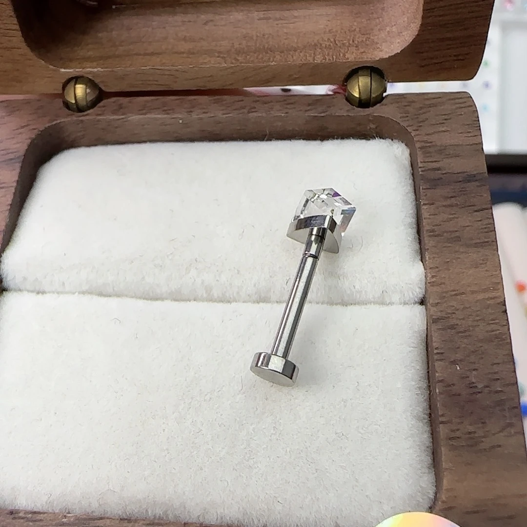 伊***.钛合金合金伊樱宝宝水立方