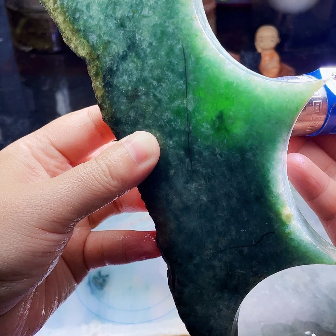 翡翠未镶嵌颈饰毛料26