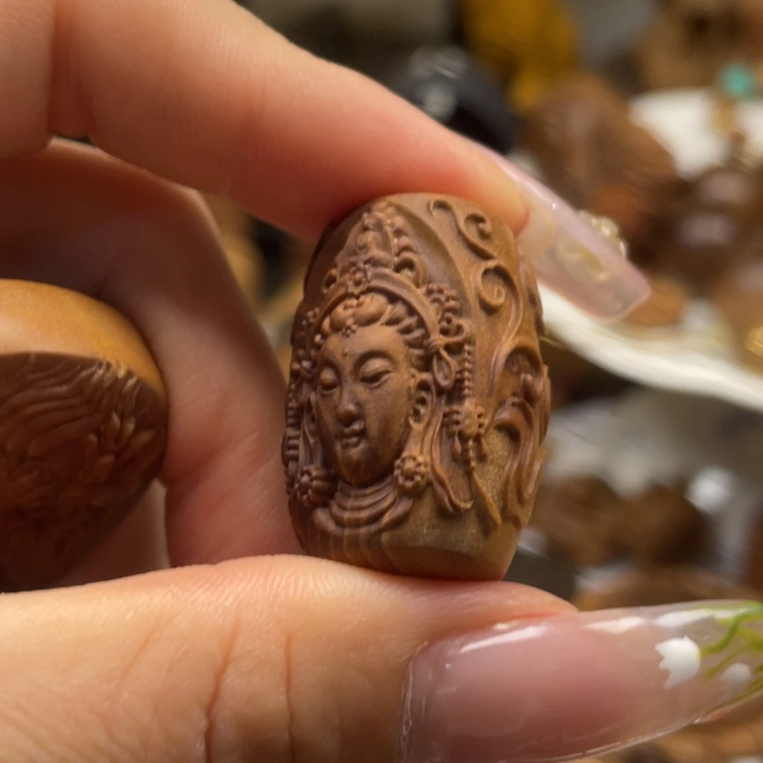 檀香木其他瑕疵观音