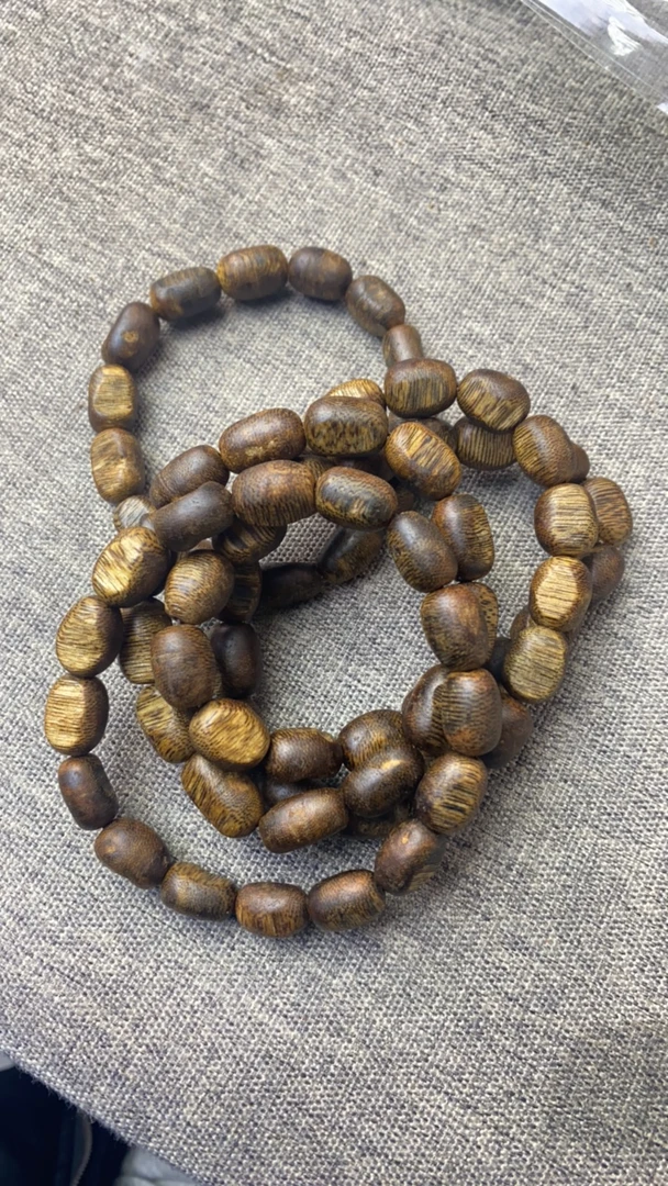 EEE檀香随型单圈手串