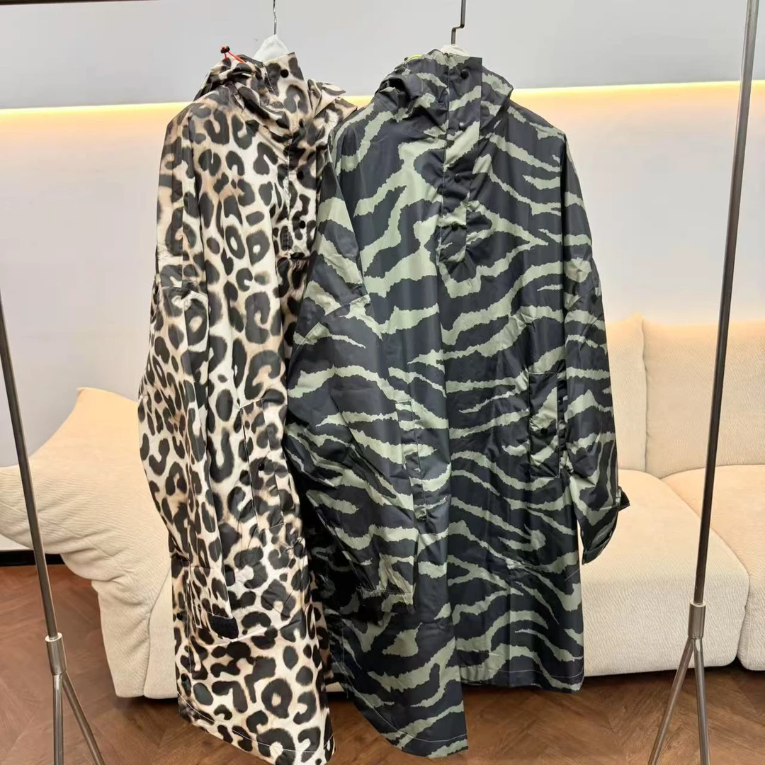 CSY4149 德国客人订单 豹纹条纹双色连帽雨衣