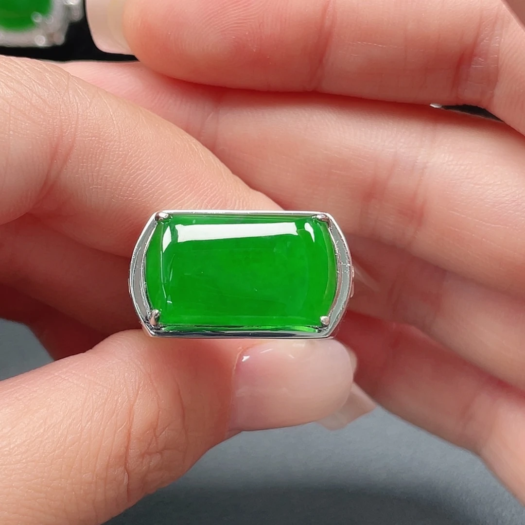 持***心翡翠银S925镶嵌戒指没有运费险4234