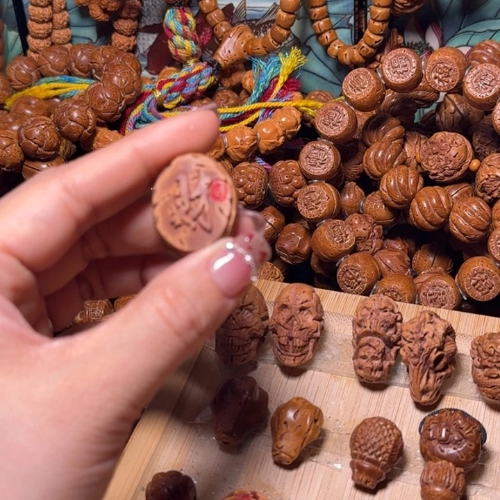 桃核吊坠桃核财暴富