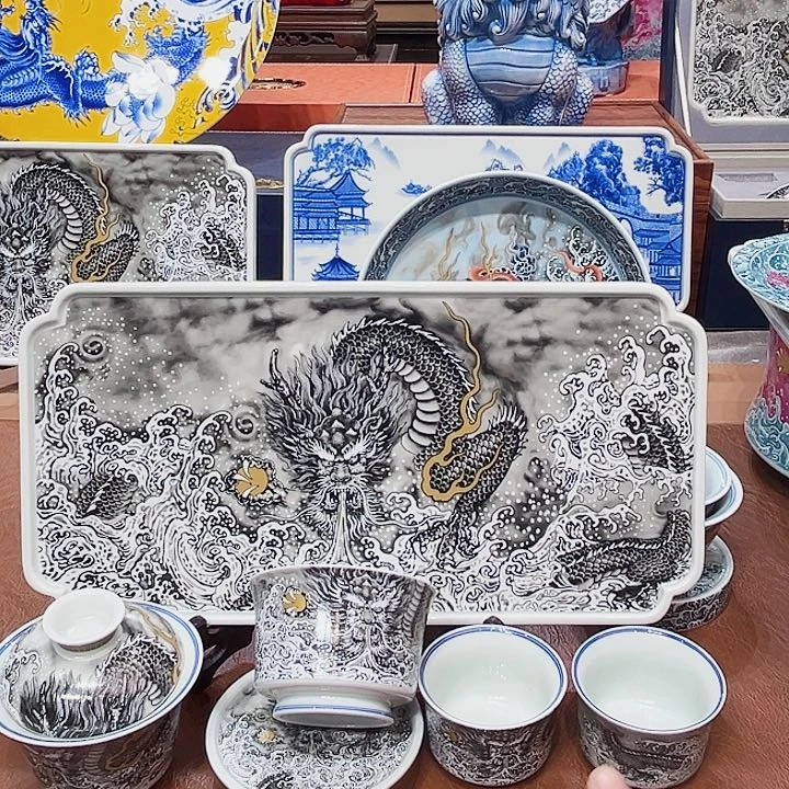 摆件景德镇陶瓷研究所工作多年