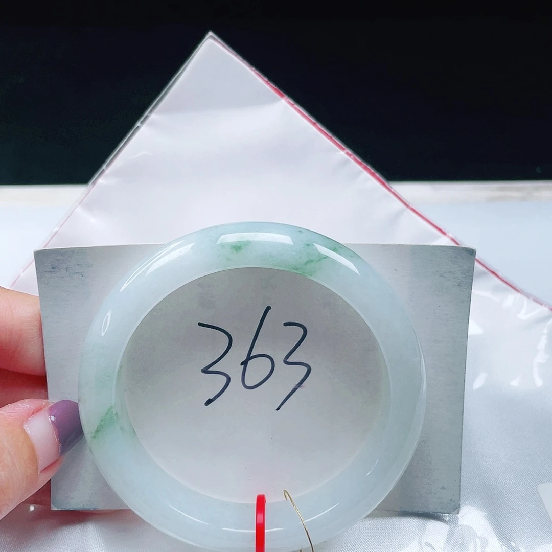 翡翠未镶嵌手镯缅甸翡翠54+