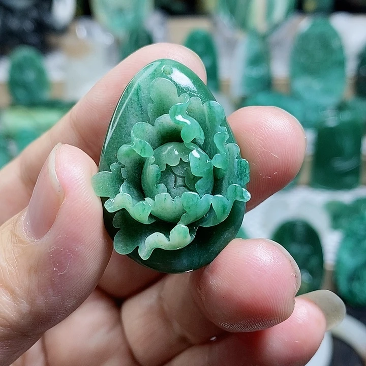 未镶嵌独山玉颈饰