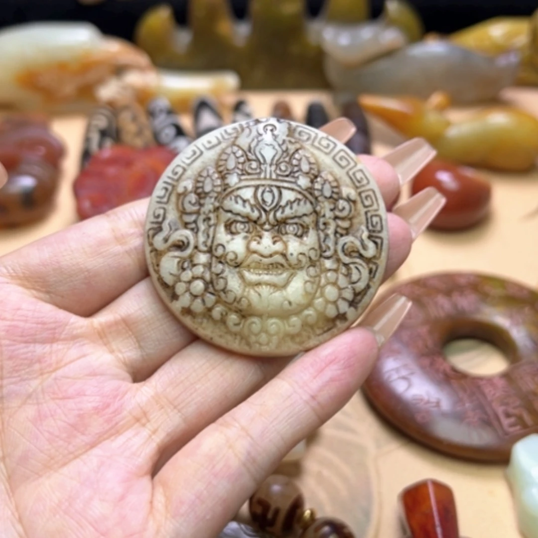 【闪购商品】蛇纹石玉未镶嵌颈饰