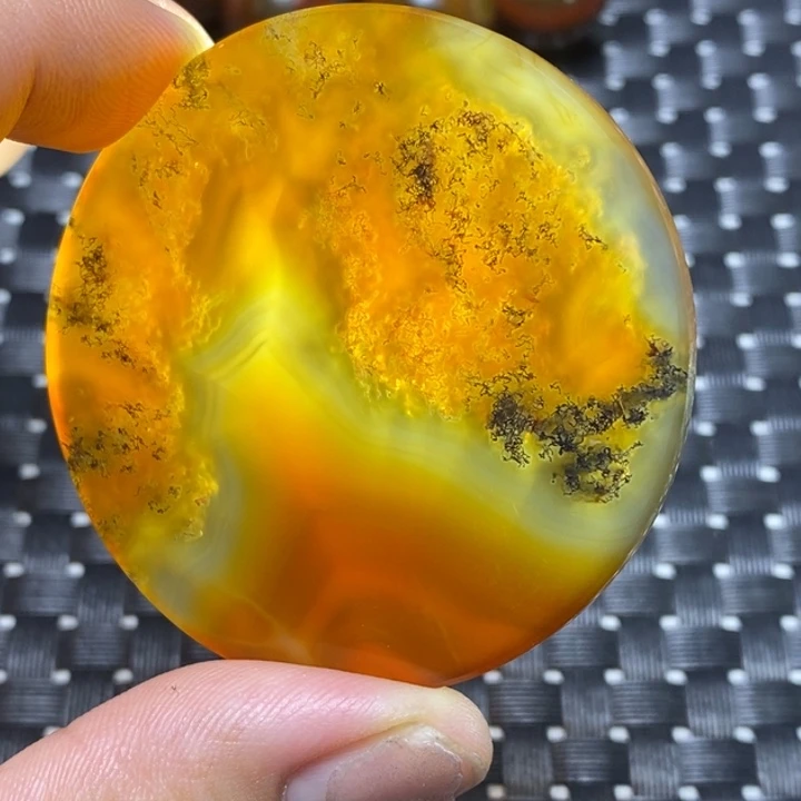 玛瑙/玉髓颈饰未镶嵌木*