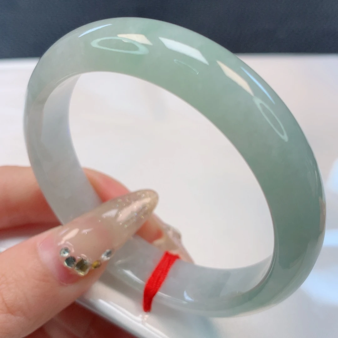 【闪购商品】翡翠手镯未镶嵌52+圈