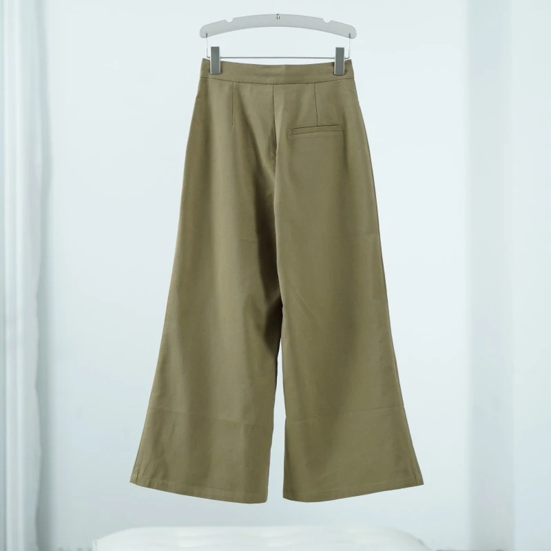 尚系列  E030-5  女装时尚简约高腰阔腿裤深棕色FW02Y65