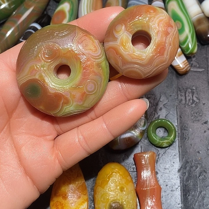 襟***叔玛瑙/玉髓合金颈饰