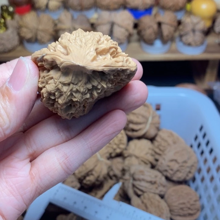 戊***化把件文玩核桃文玩