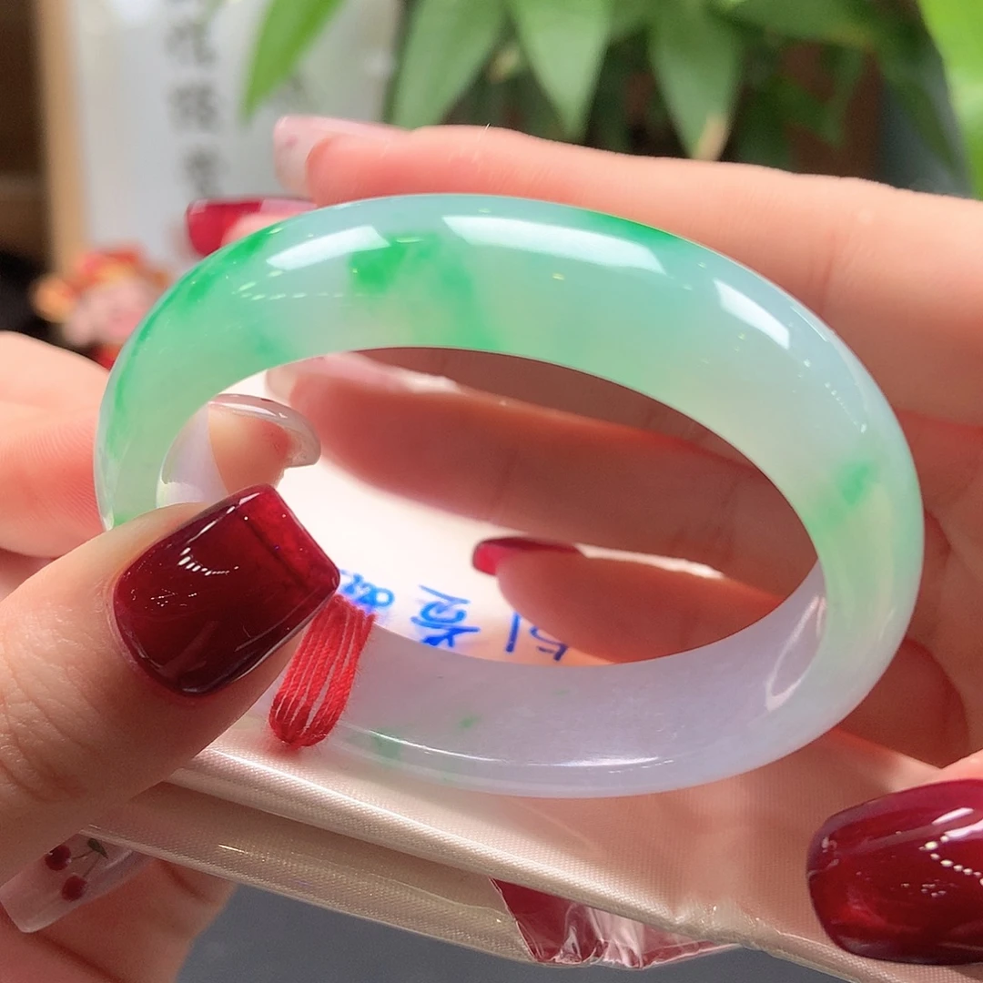 翡翠未镶嵌手镯51贵妃金丝阳绿花43号