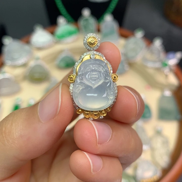 颈饰18K金镶嵌翡翠翡翠