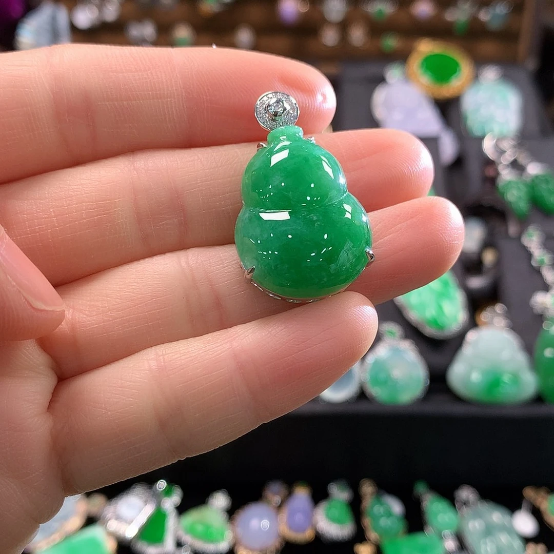 翡翠颈饰18K金镶嵌葫芦