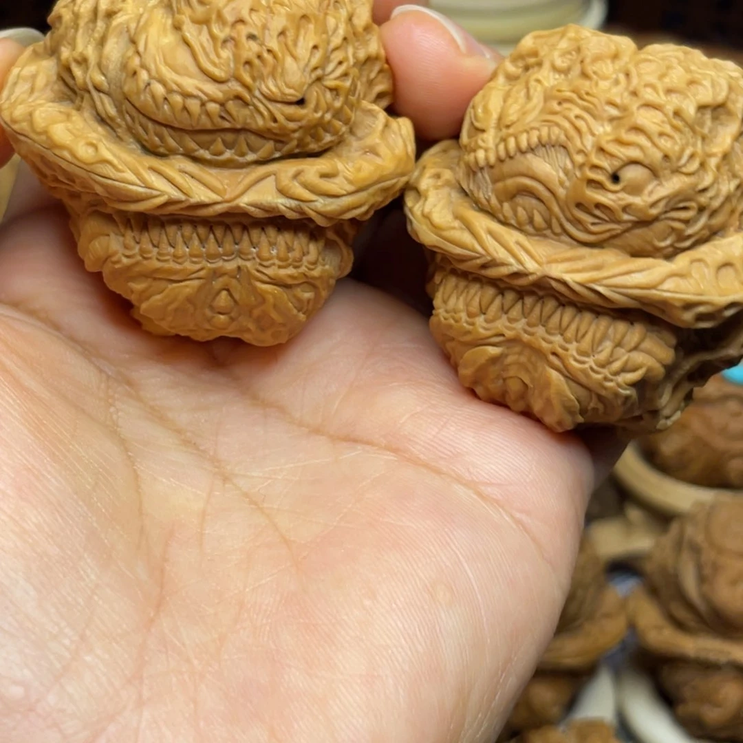 脸毒液金蝉蛤蟆头核桃雕刻