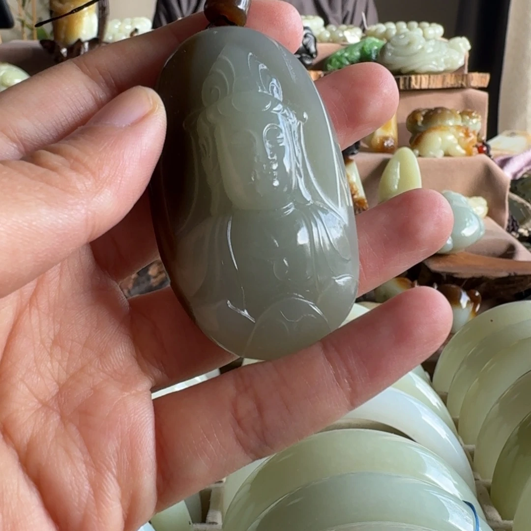 和田玉（糖玉）未镶嵌颈饰