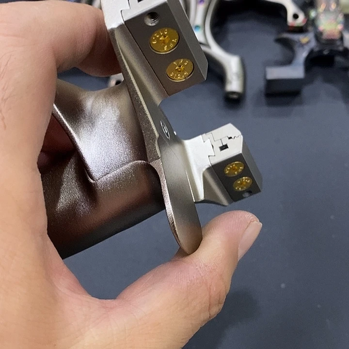 阿***欧3049号瑕疵龙象带扳手