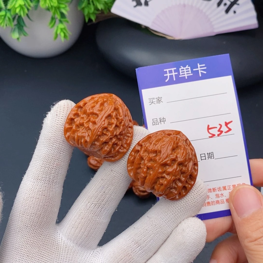 文玩核桃把件36三角白535