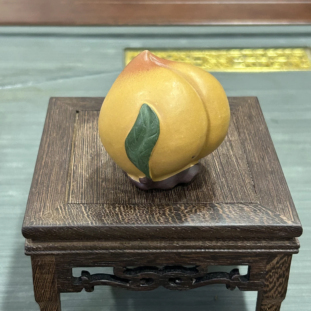 宜兴紫砂创意仿生大寿桃茶宠摆件