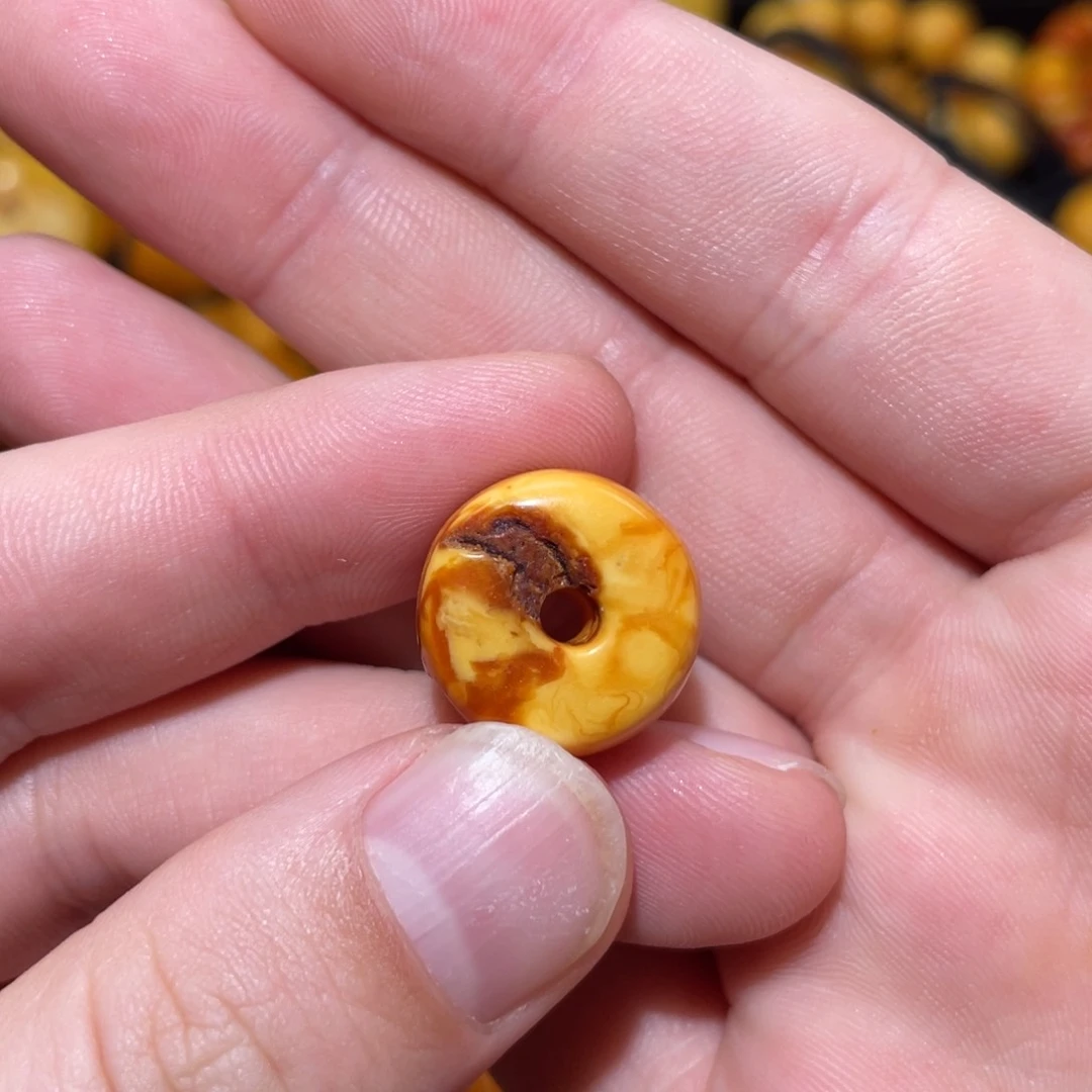 未镶嵌琥珀裸石兜**果饼子