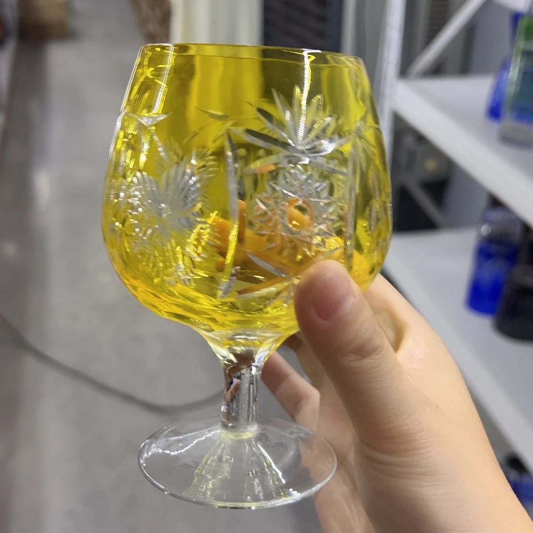 水晶玻璃平底款微瑕一个