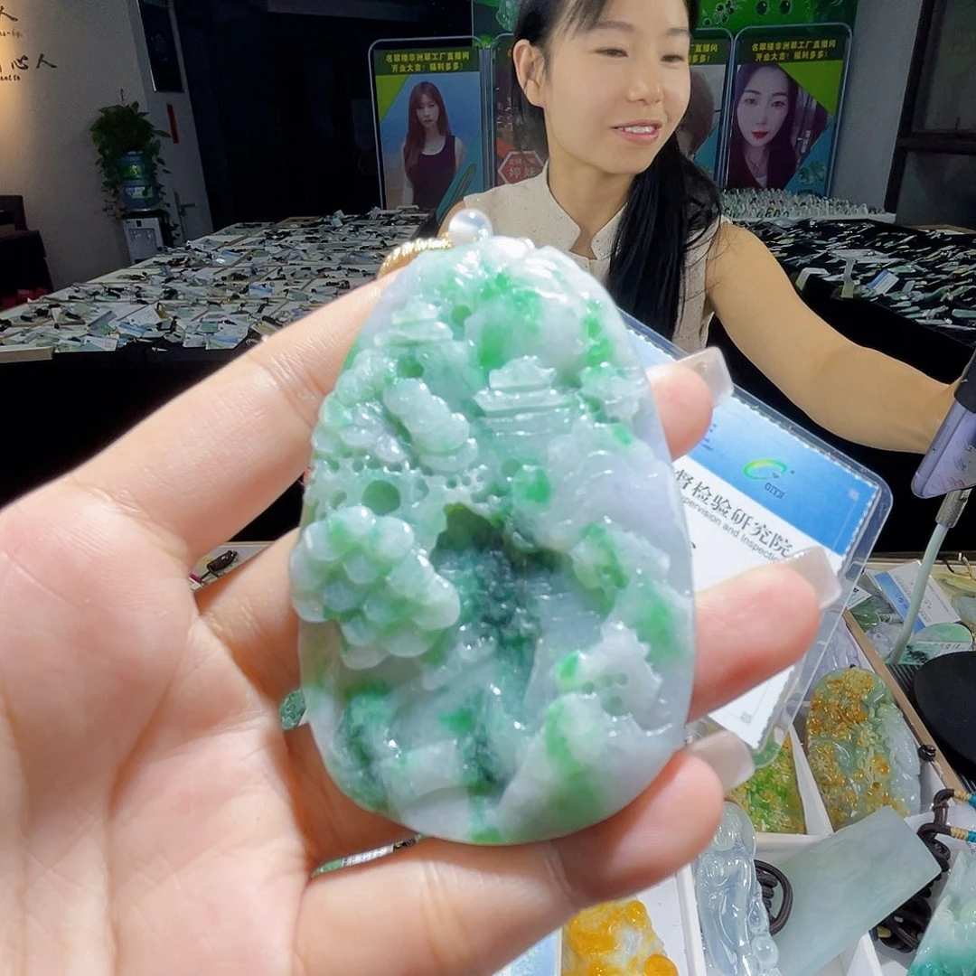 颈饰未镶嵌翡翠一个